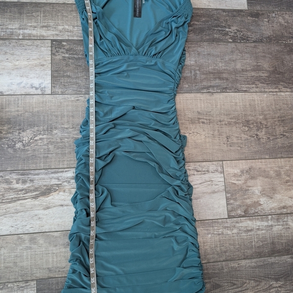 Norma Kamali Green Ruched Bodycon Midi Dress - Picture 12 of 12